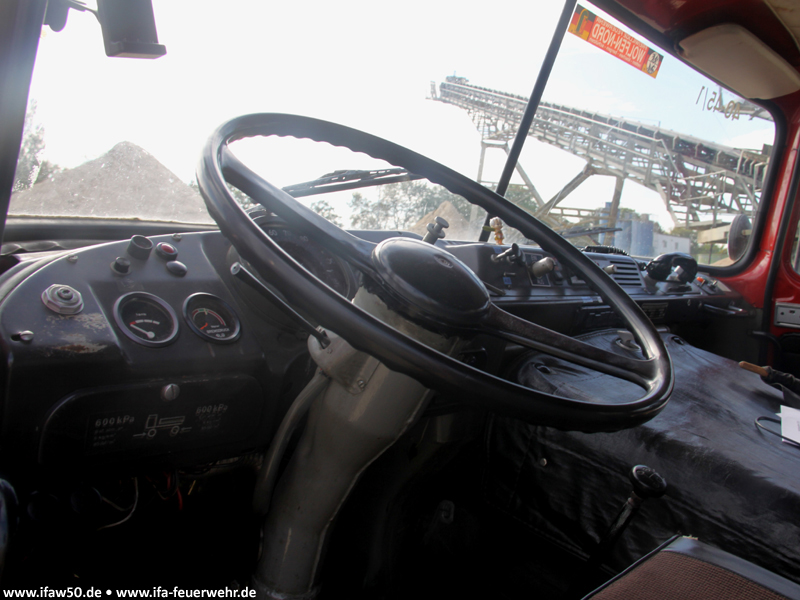 Bild: Blick auf den Fahrerplatz