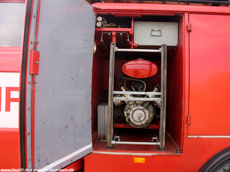 Bild: Gerätefach Fahrerseite vorne