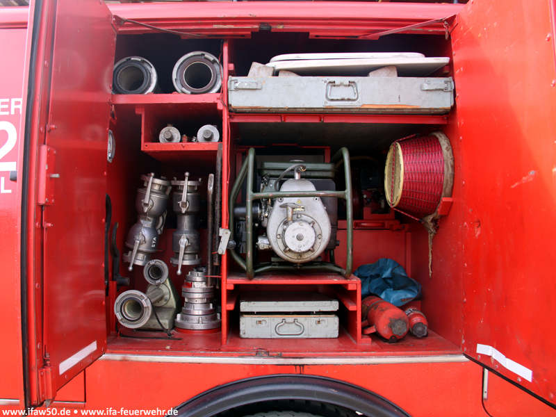 Bild: Gerätefach Fahrerseite mittig